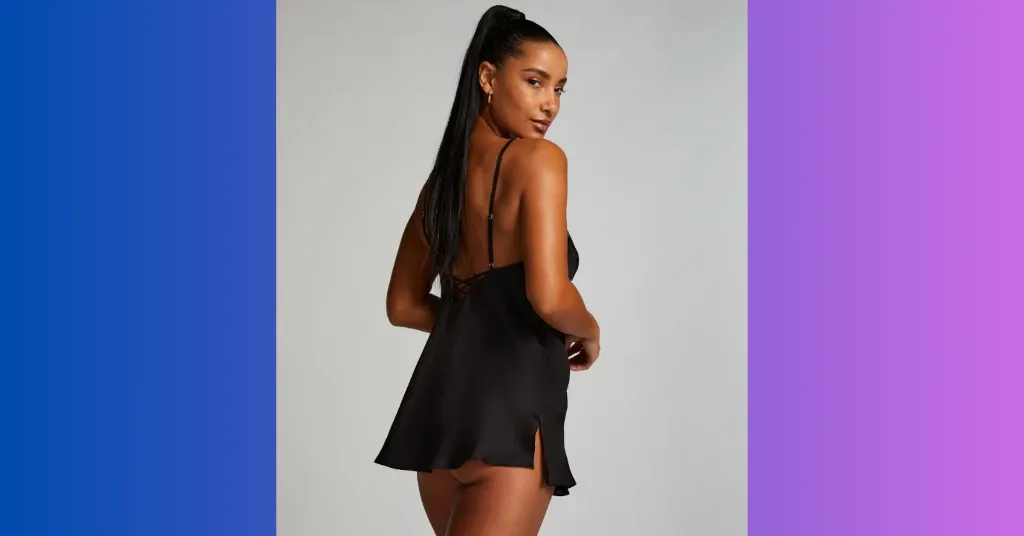 Mujer con lencería sexy color negro